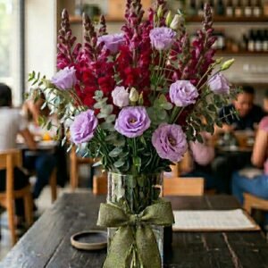 Perritos Vino y Lisianthus